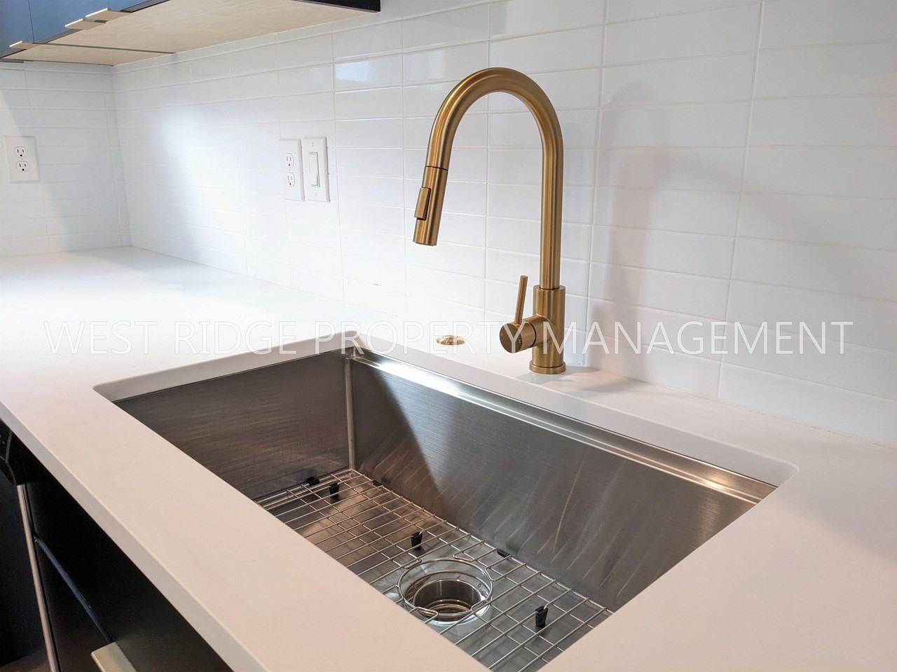 12073 Se Oak St #1 - Photo 7 of 18