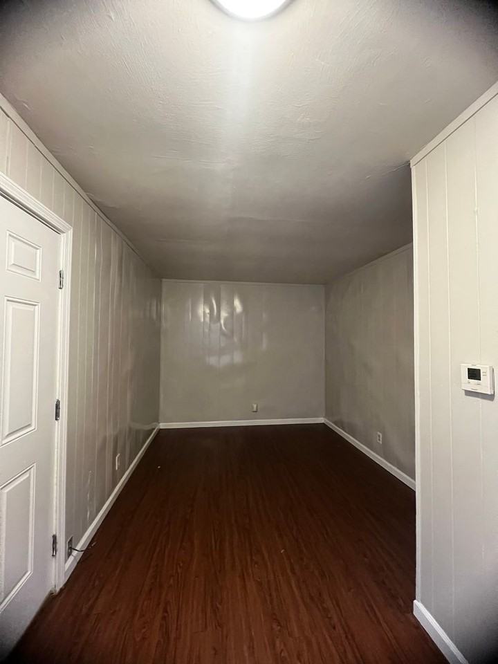 423 N Gem St - Photo 2 of 8