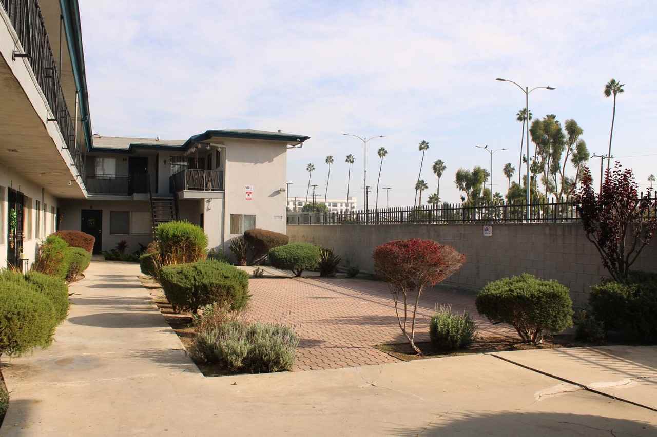 1018FLO - Photo 3 of 5