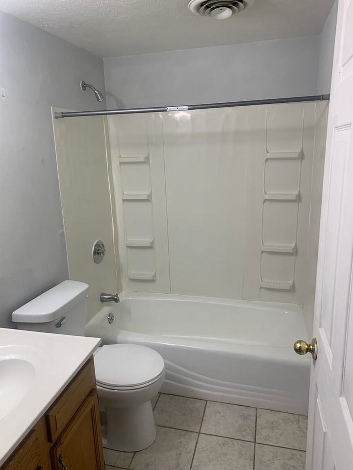 107 S. Douglas Avenue - Photo 5 of 14