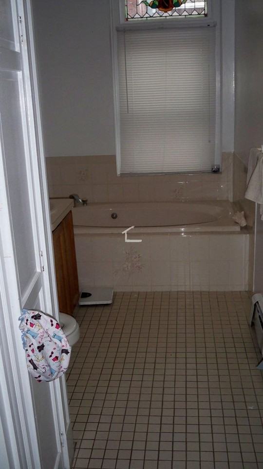 1426B Commonwealth Ave - Photo 2 of 8