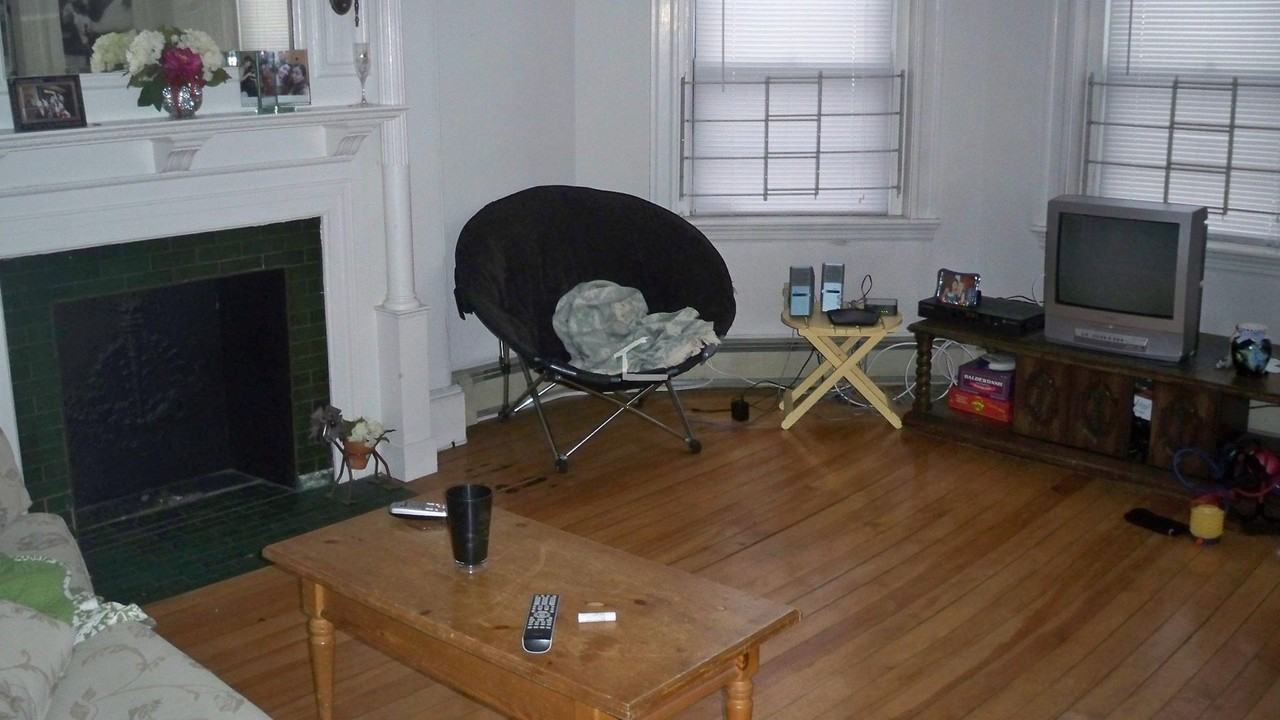 1426B Commonwealth Ave - Photo 5 of 8