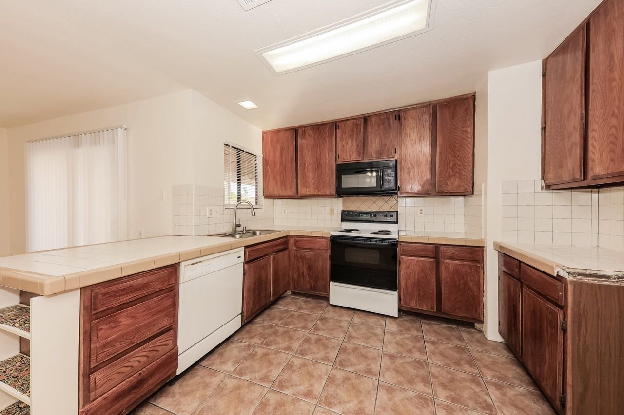 53780 Avenida Carranza - Photo 2 of 15