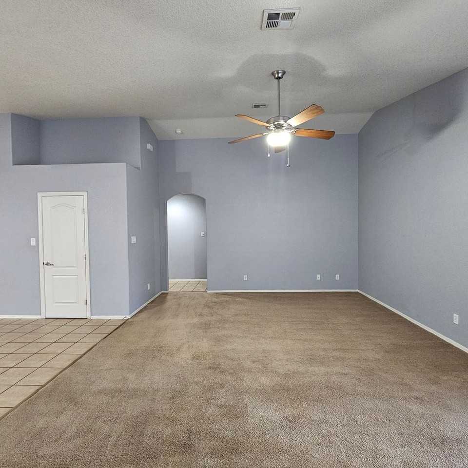 2688 S Otondo Dr - Photo 4 of 31