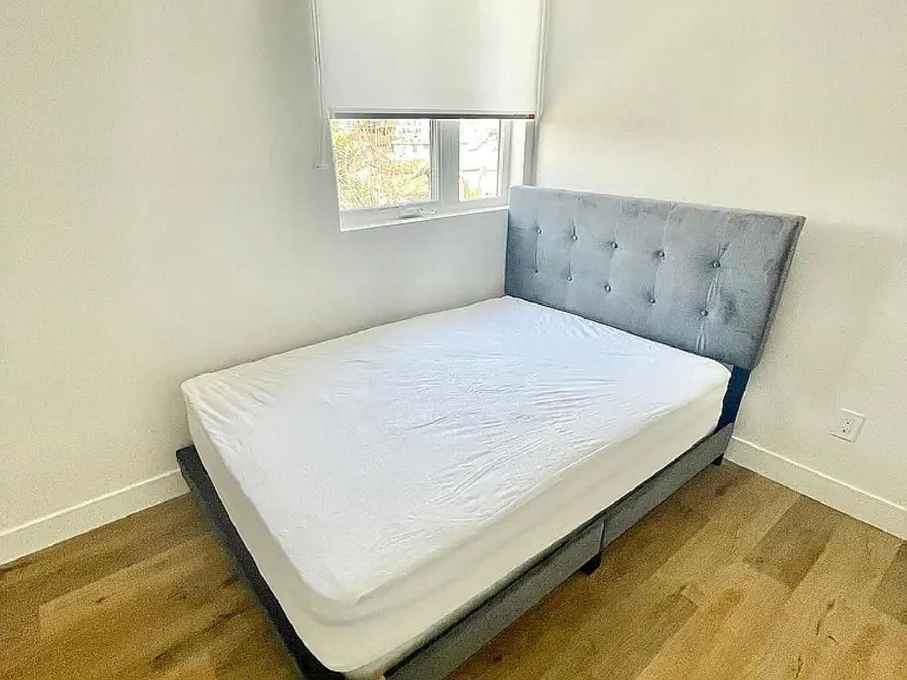 1269 W 36th St. - Photo 3 of 36