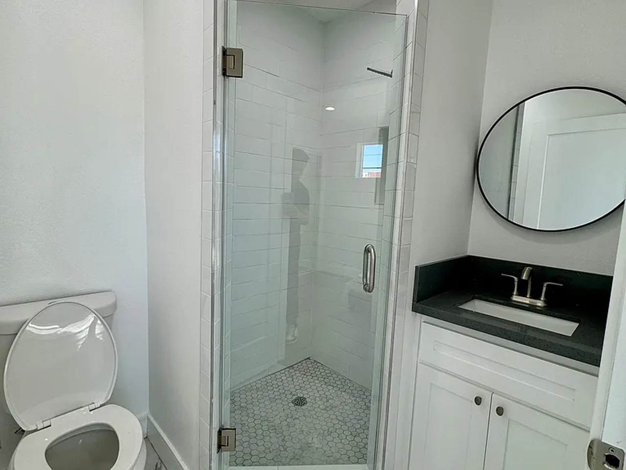 1269 W 36th St. - Photo 7 of 27