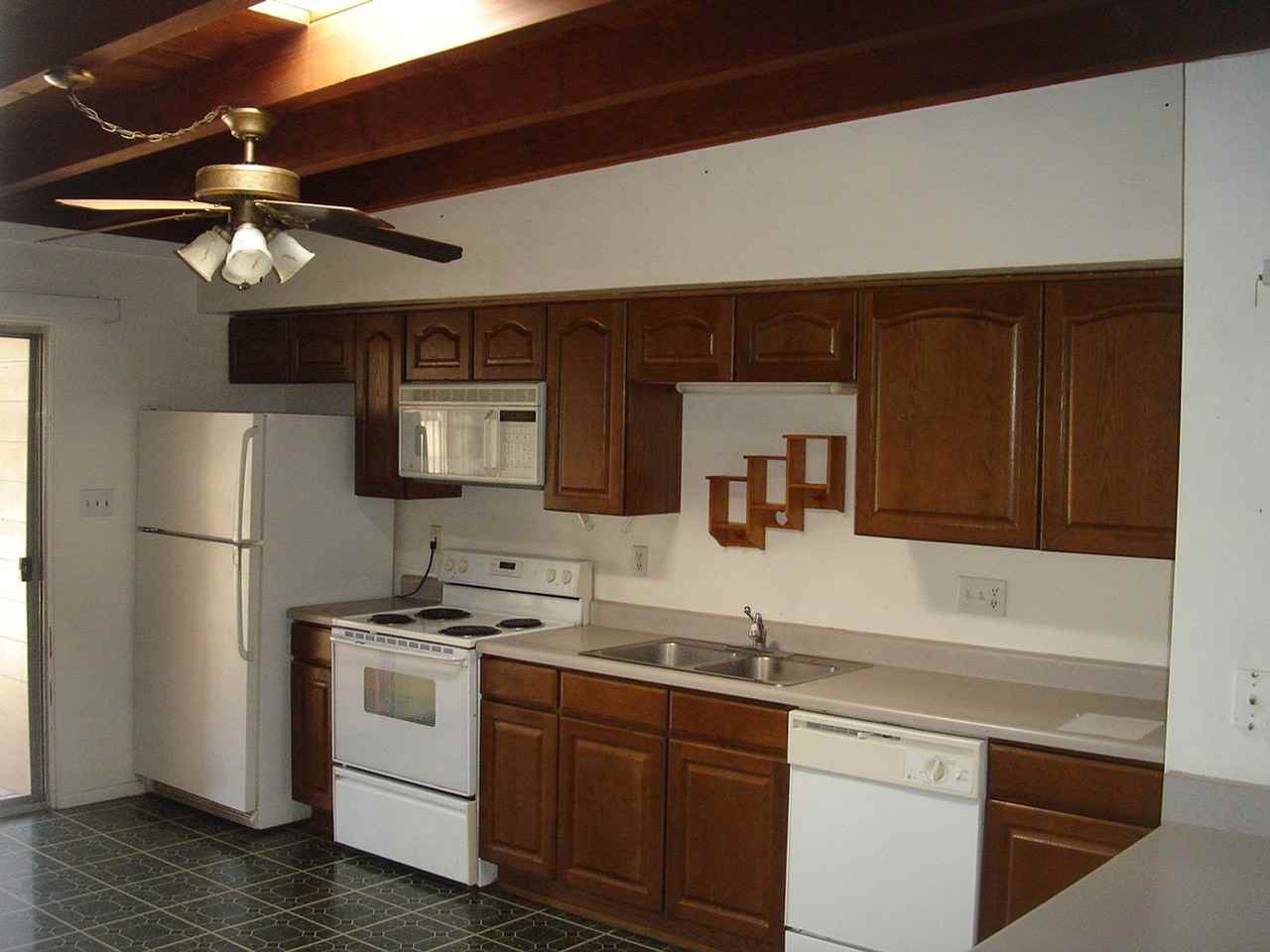 1038 E Easy St - Photo 7 of 8