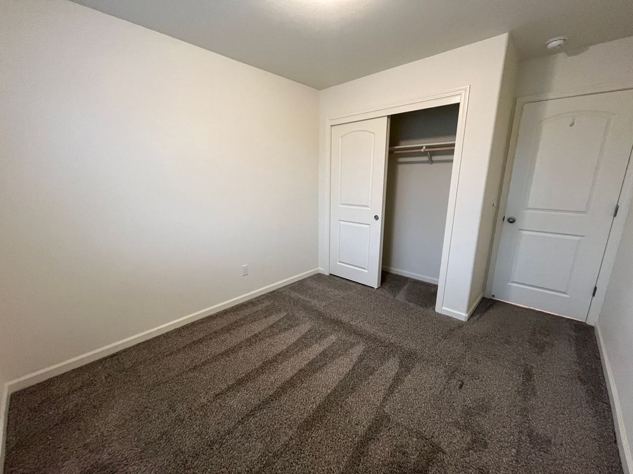 2624 W Mccomb Ave - Photo 6 of 11