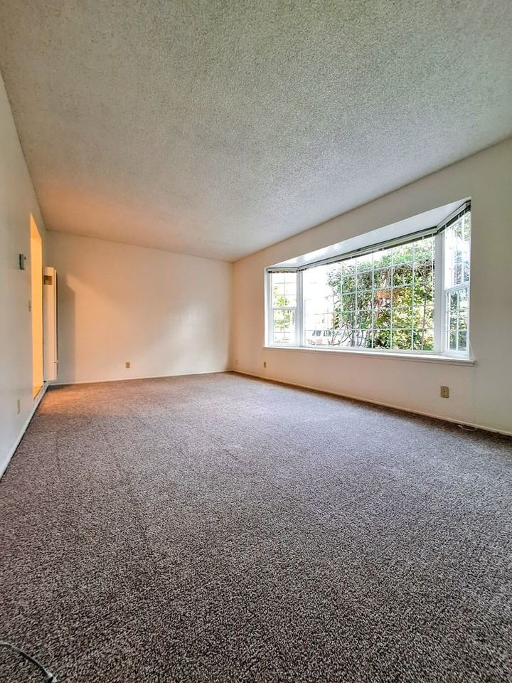 3682 Bridgeport Ct #1 - Photo 2 of 37