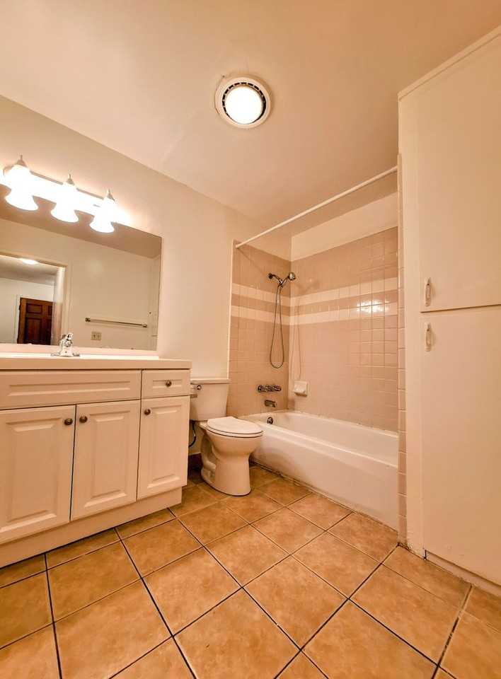 3682 Bridgeport Ct #1 - Photo 3 of 37