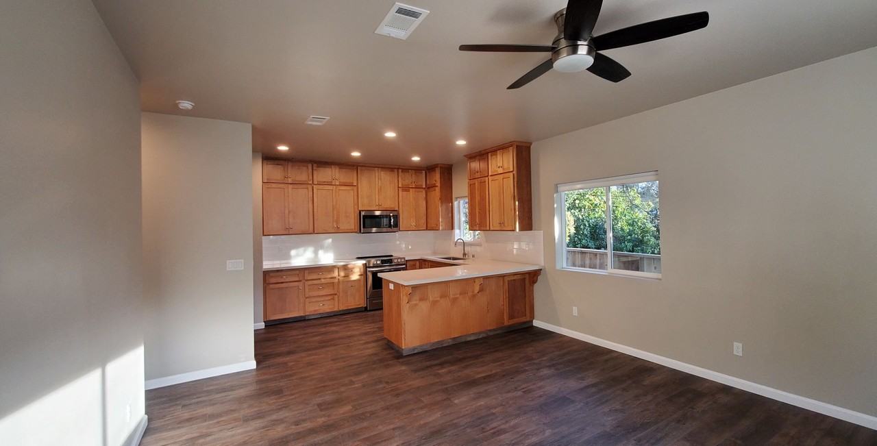 432 Grand Ave - Photo 4 of 15