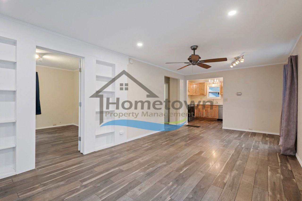 220 W Mission Ave - Photo 7 of 29