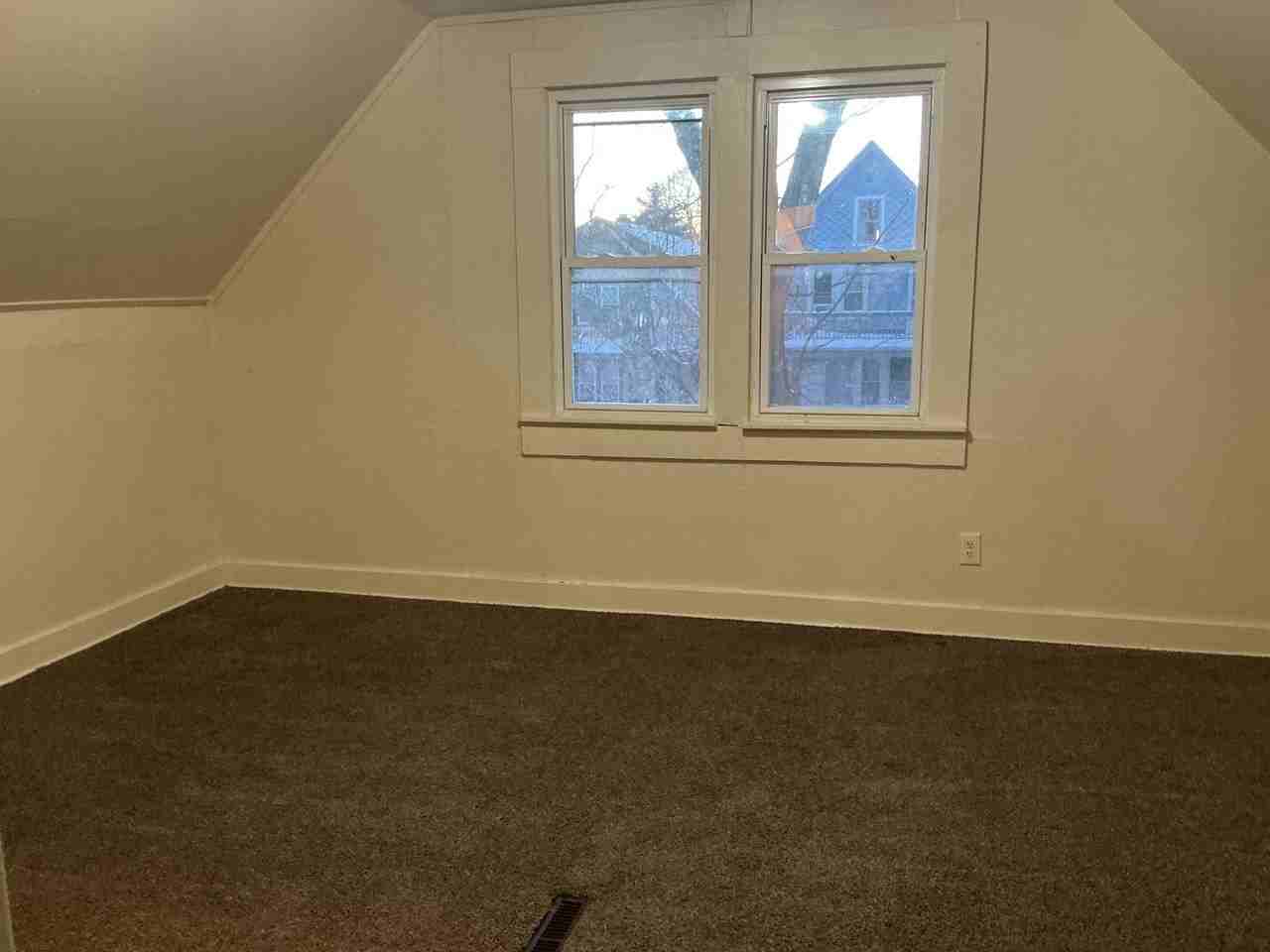 5248 N 36th St - Photo 4 of 12