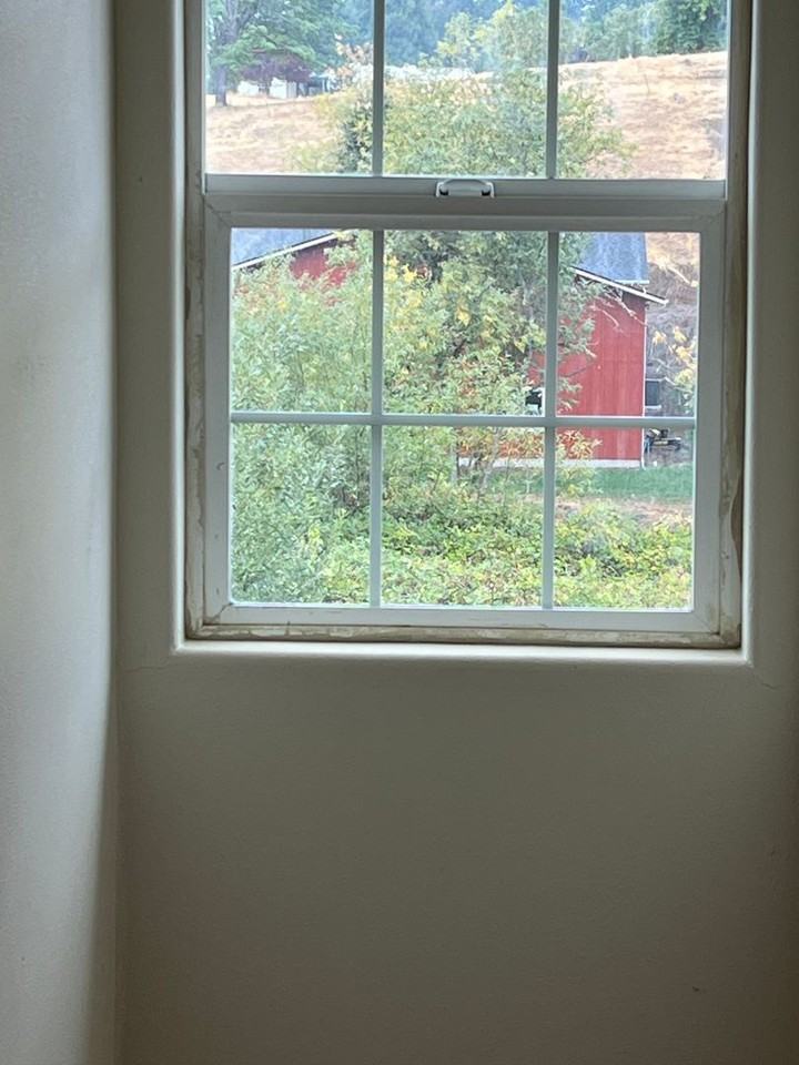 13 W 4th St - Photo 4 of 20