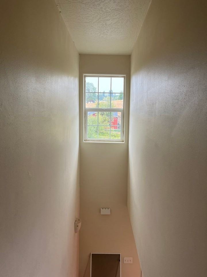 13 W 4th St - Photo 5 of 20