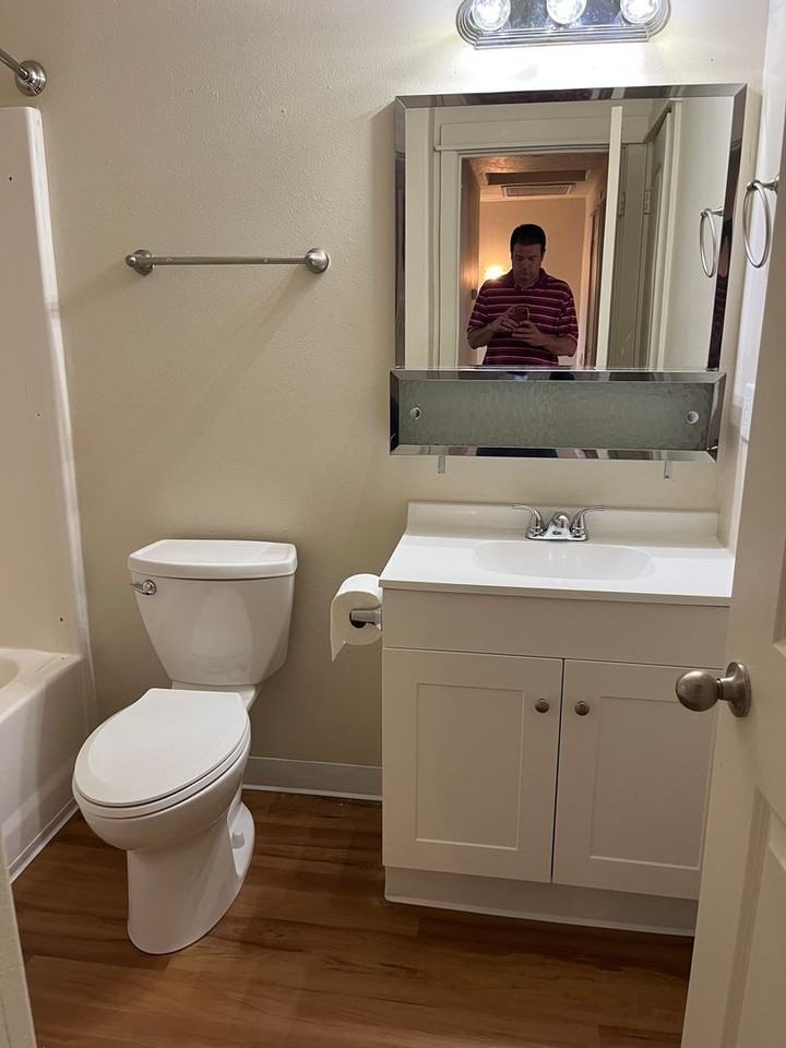 13 W 4th St - Photo 7 of 20