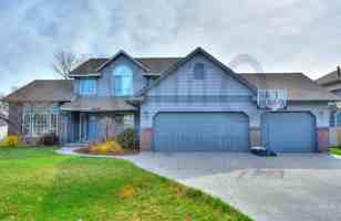 featured image of 822 N Swing St