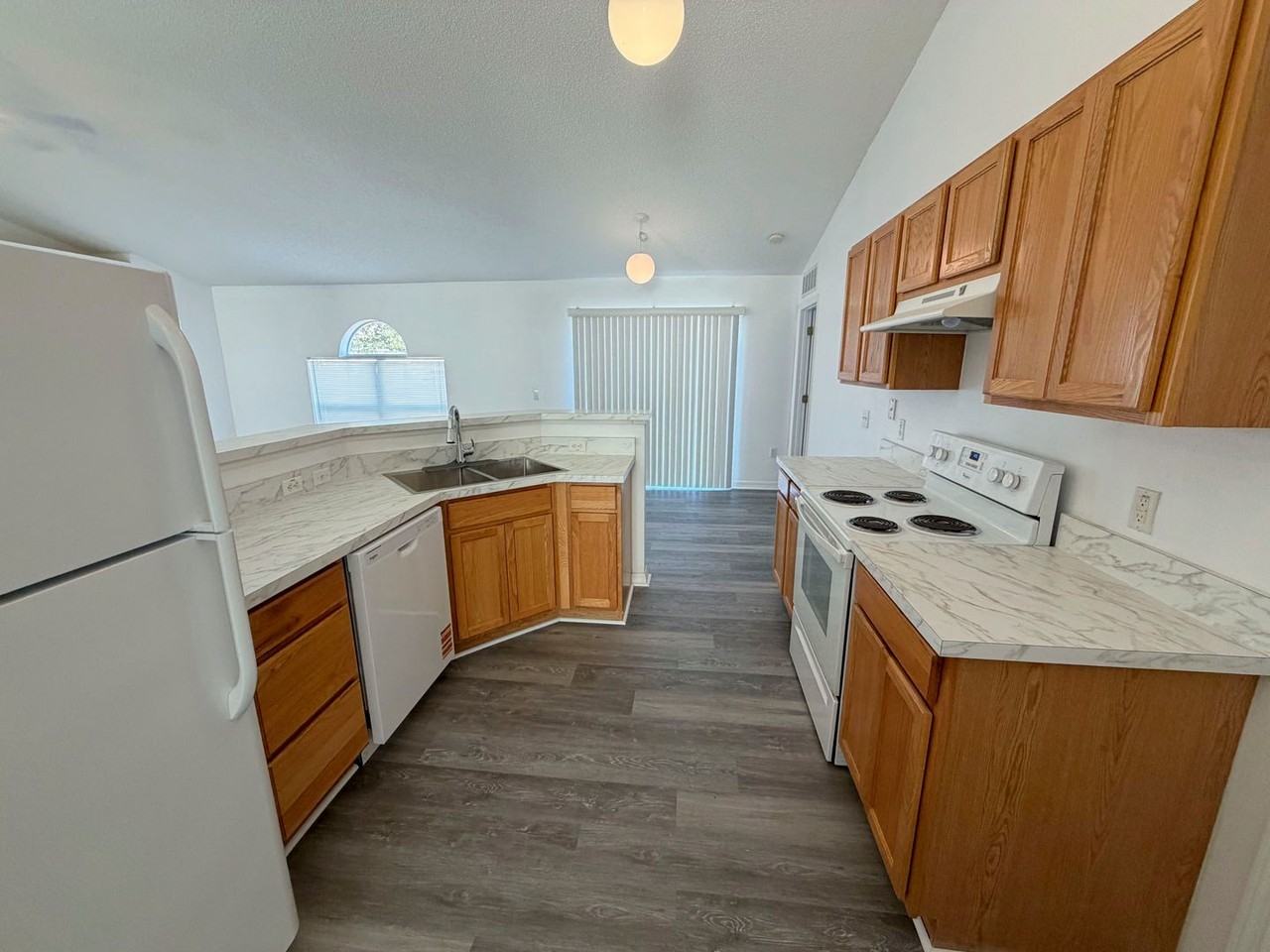 37 Ramblewood Dr - Photo 5 of 18