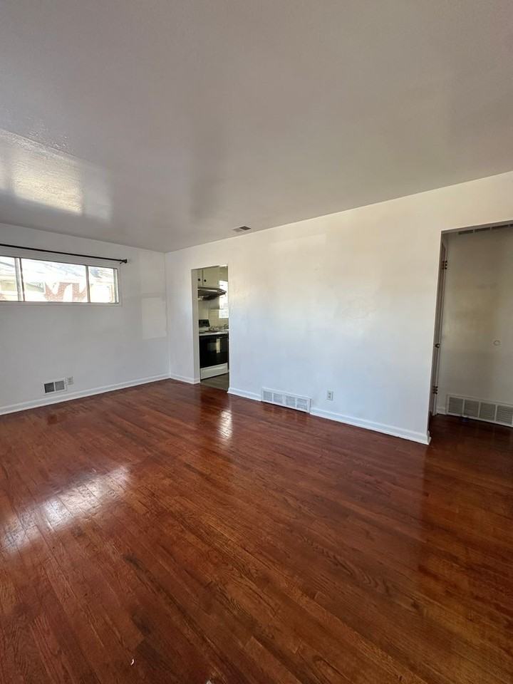 7128 Huron St - Photo 2 of 11