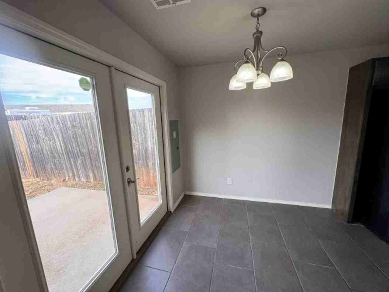 6929 Mayberry Ln - Photo 3 of 12