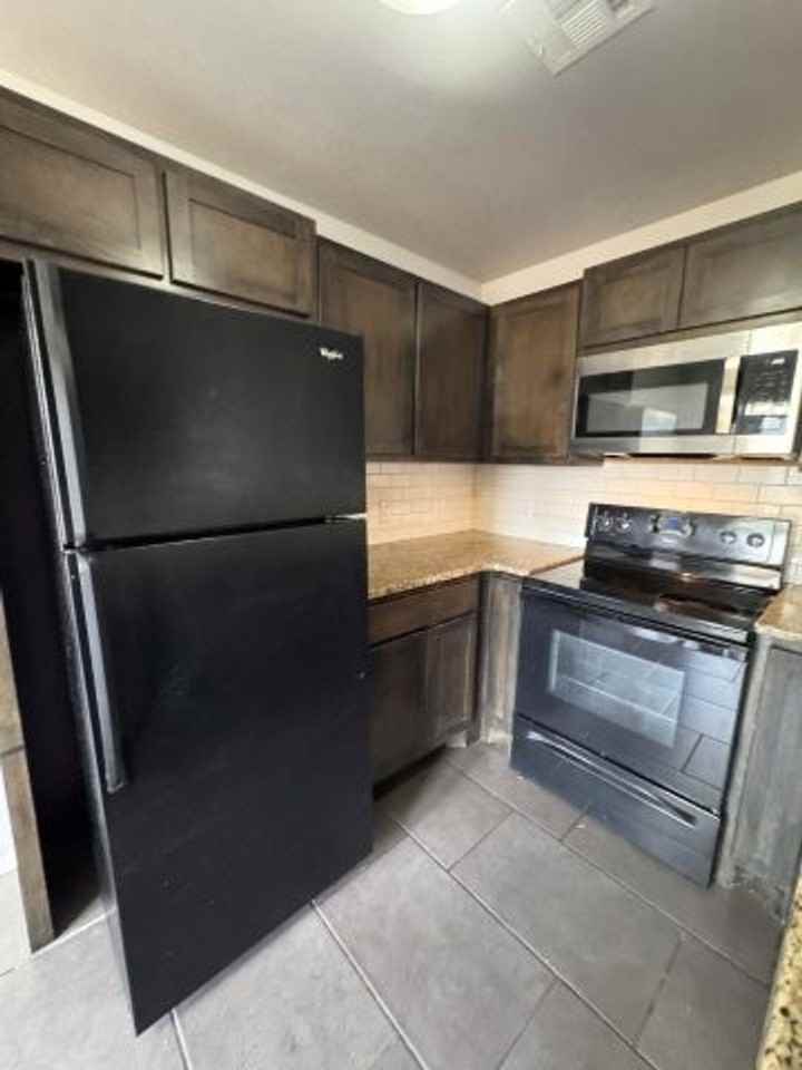 6929 Mayberry Ln - Photo 5 of 12