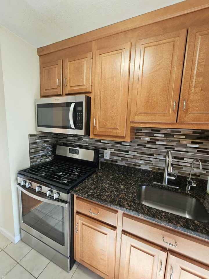 2600 Park Ave - Photo 6 of 12