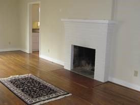 4704 Augusta Ave - Photo 4 of 4