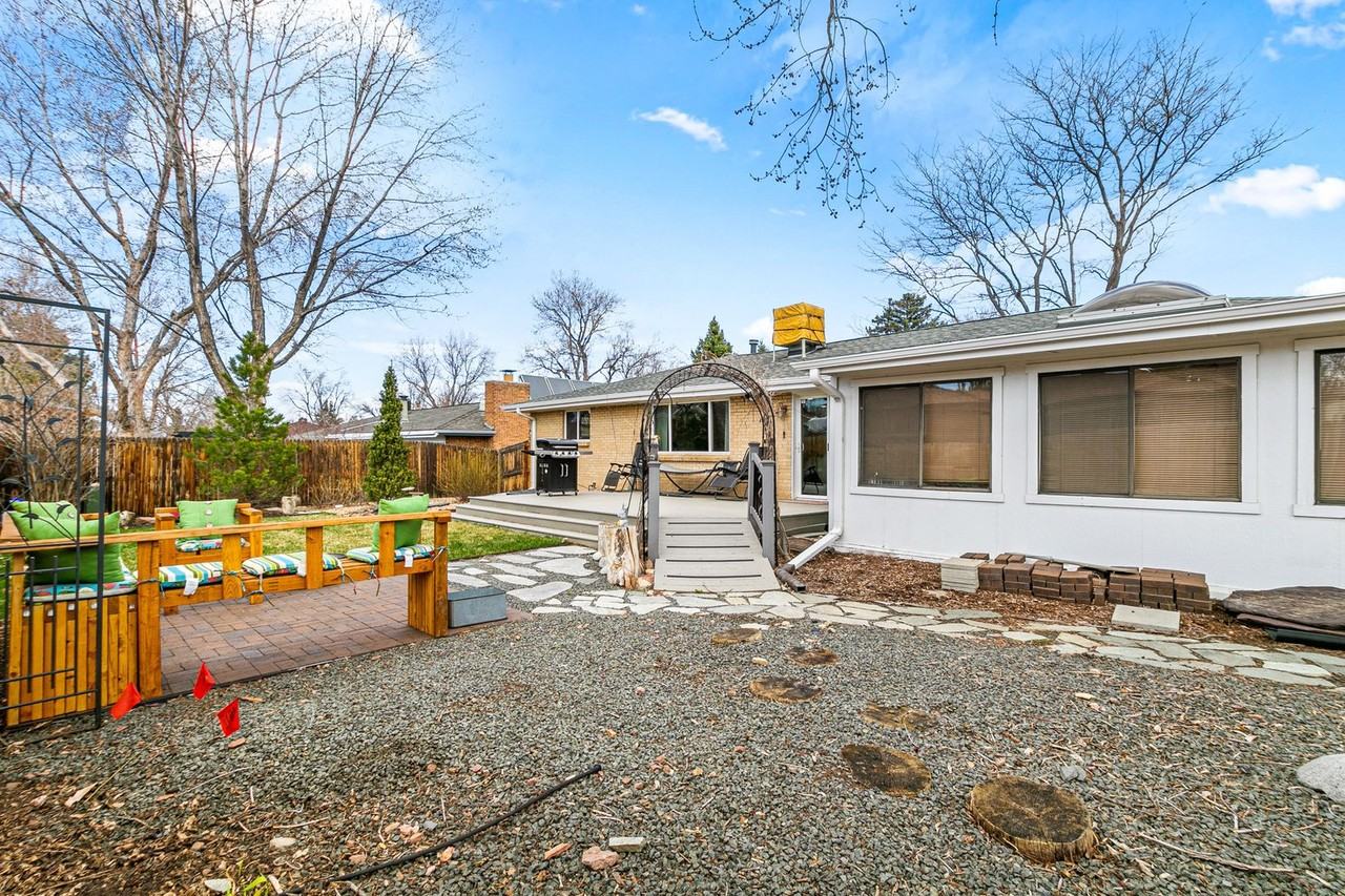 1277 S Independence St - Photo 2 of 26