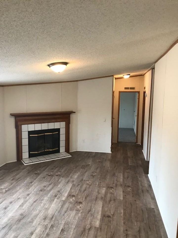 201 Rockingham Rd - Photo 2 of 5