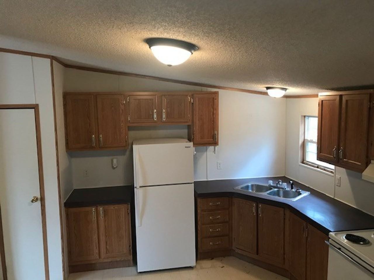 201 Rockingham Rd - Photo 4 of 5