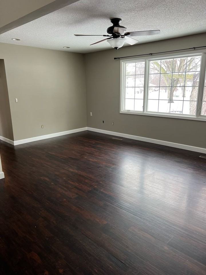 315 Prairie St - Photo 5 of 13