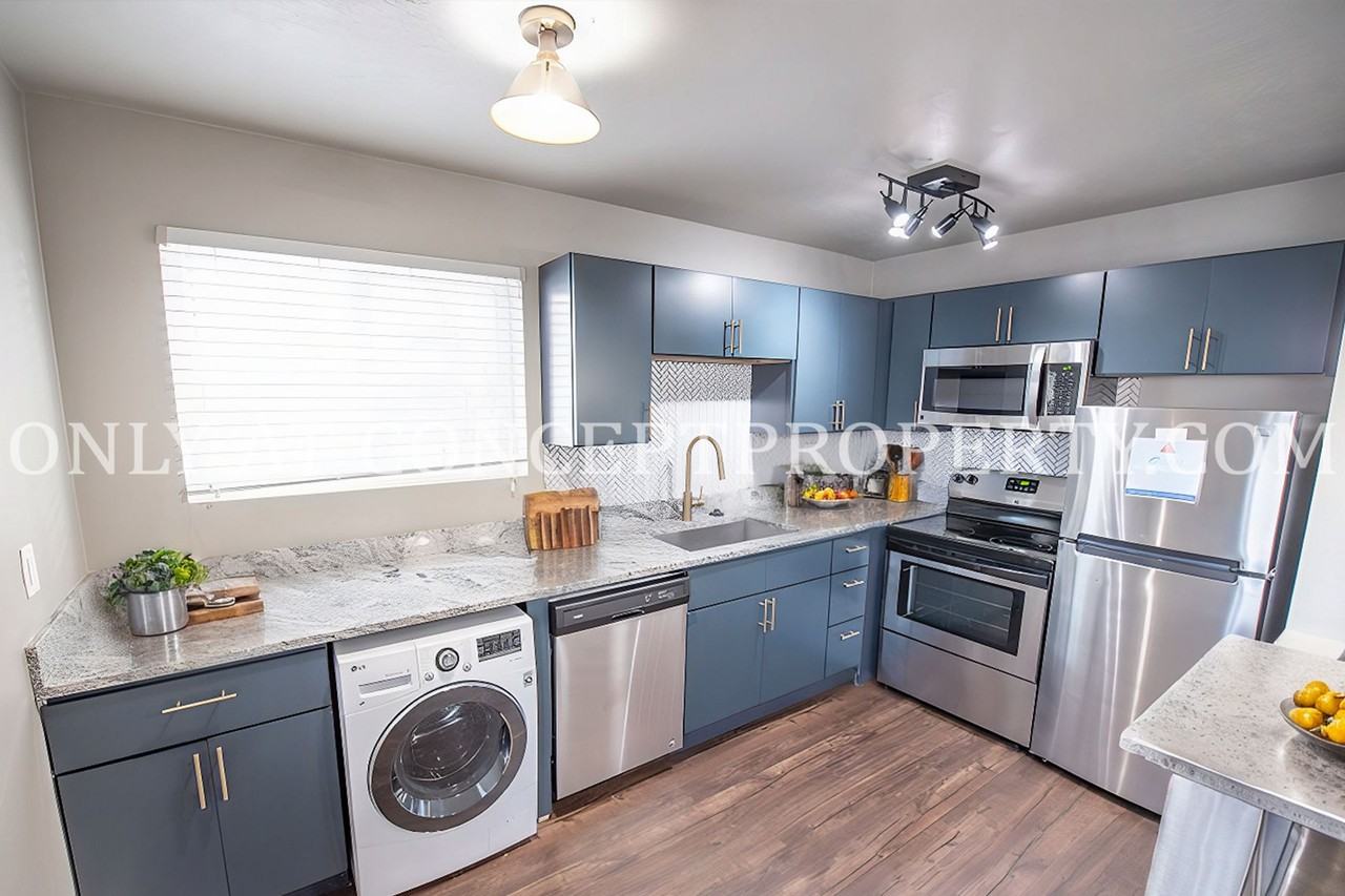 825 E 600 S - Photo 4 of 37