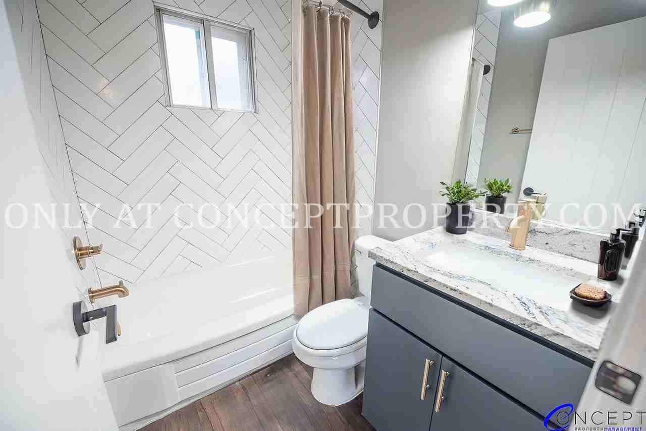 825 E 600 S - Photo 6 of 37