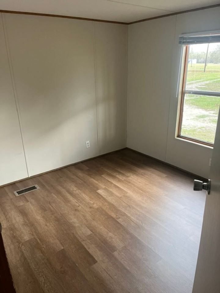 276 Euclid Rd - Photo 6 of 8