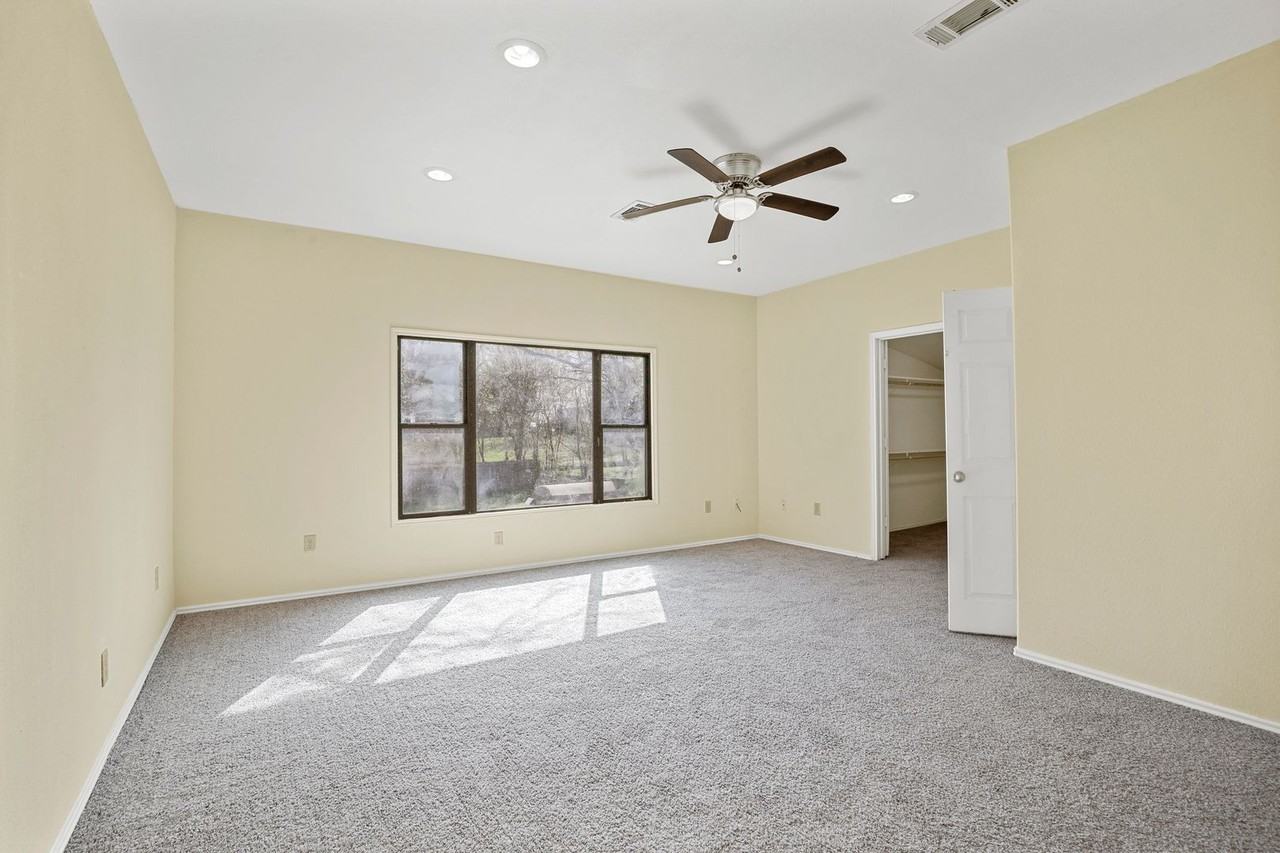 211 S Business Highway 78 - Photo 7 of 16