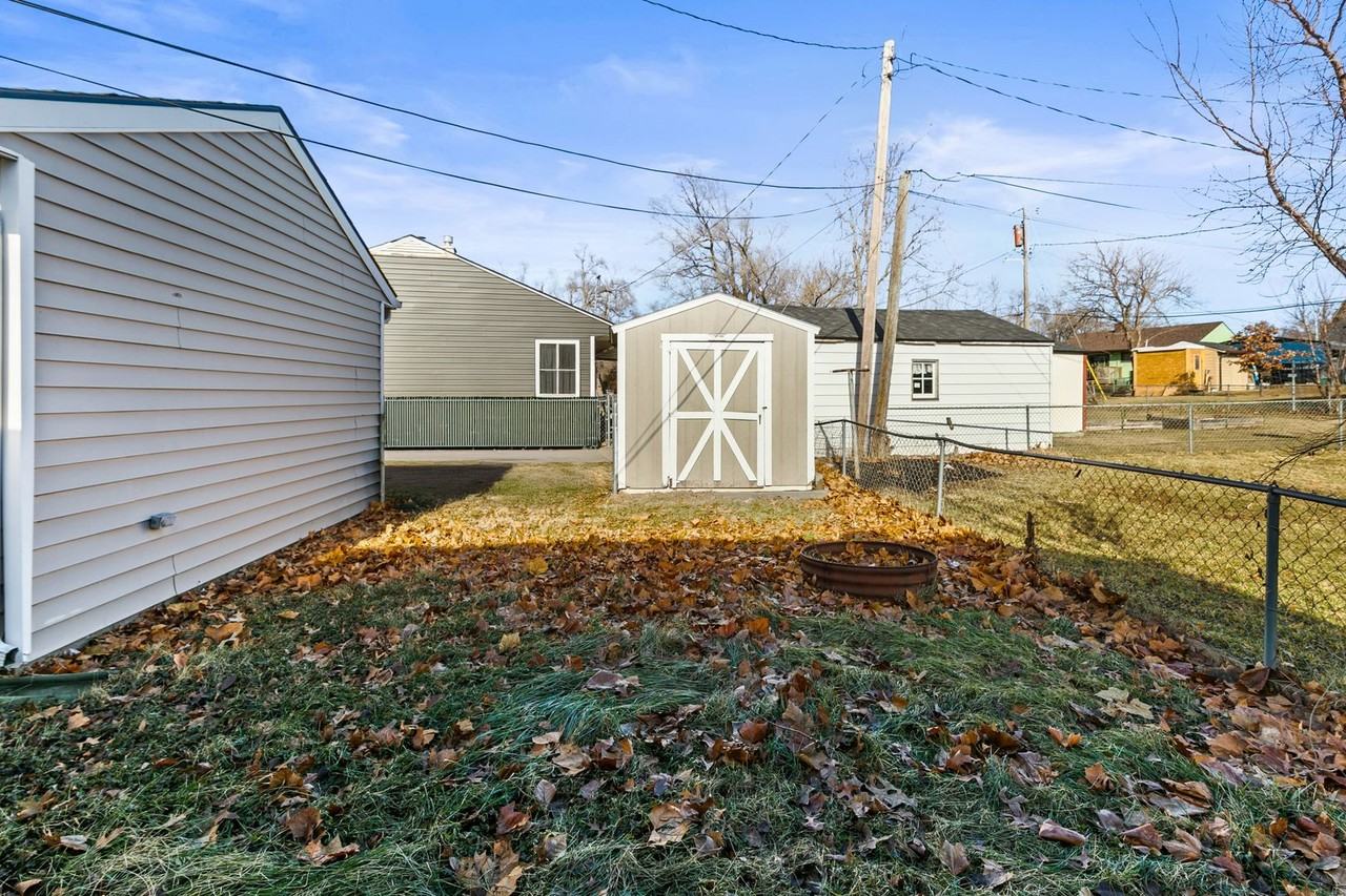 3920 Vinton St - Photo 3 of 25