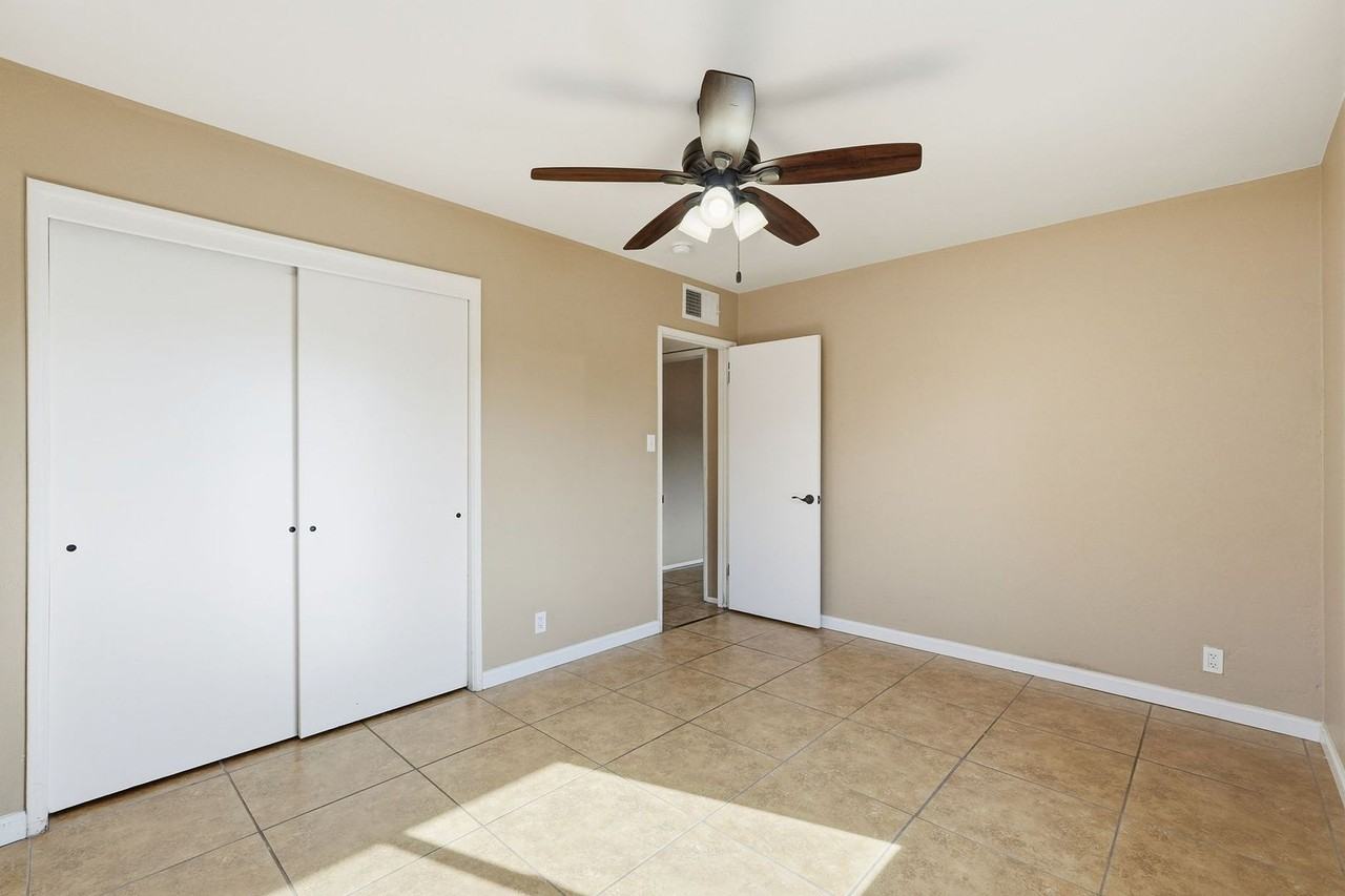 1127 E. Waverly St. - Photo 6 of 44