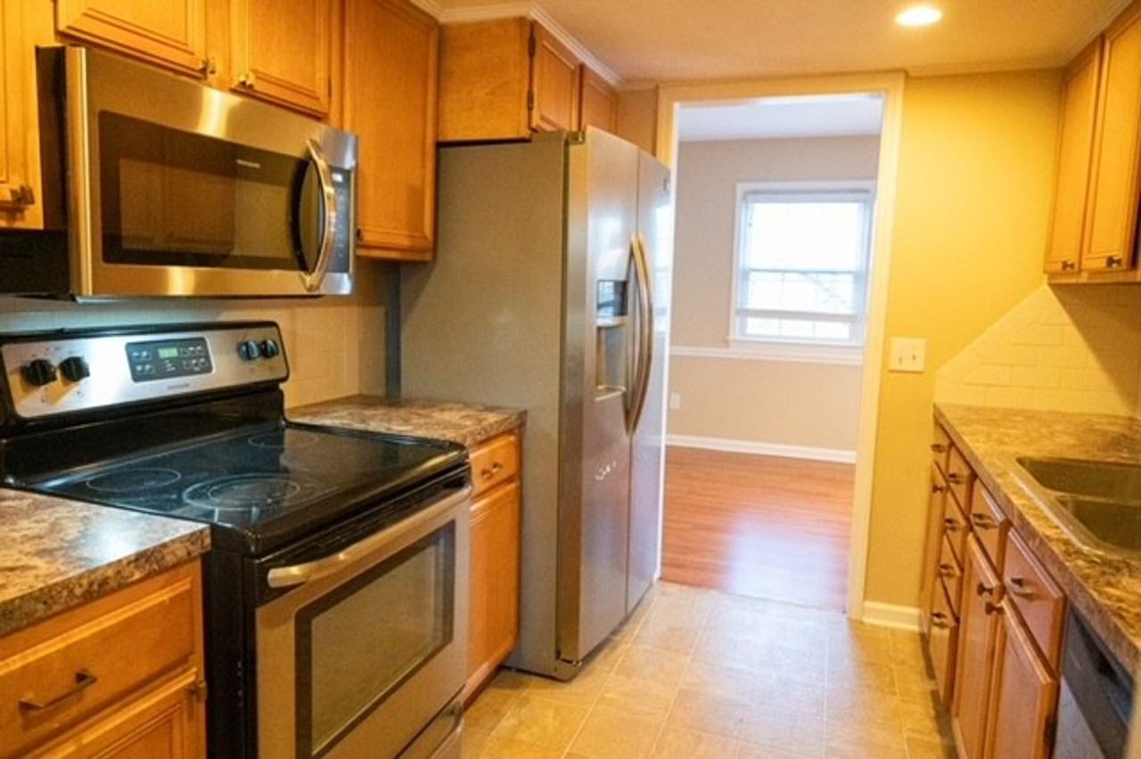 3004 Overton Dr #C - Photo 3 of 12