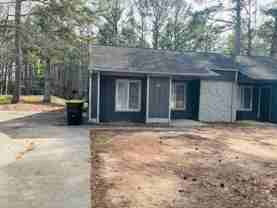 140 Summerwood Dr - Photo 1 of 1