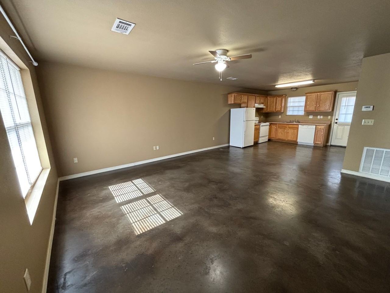 30 Pirates Loop - Photo 3 of 8