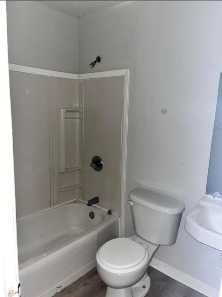 6807 Victor Rd - Photo 3 of 6