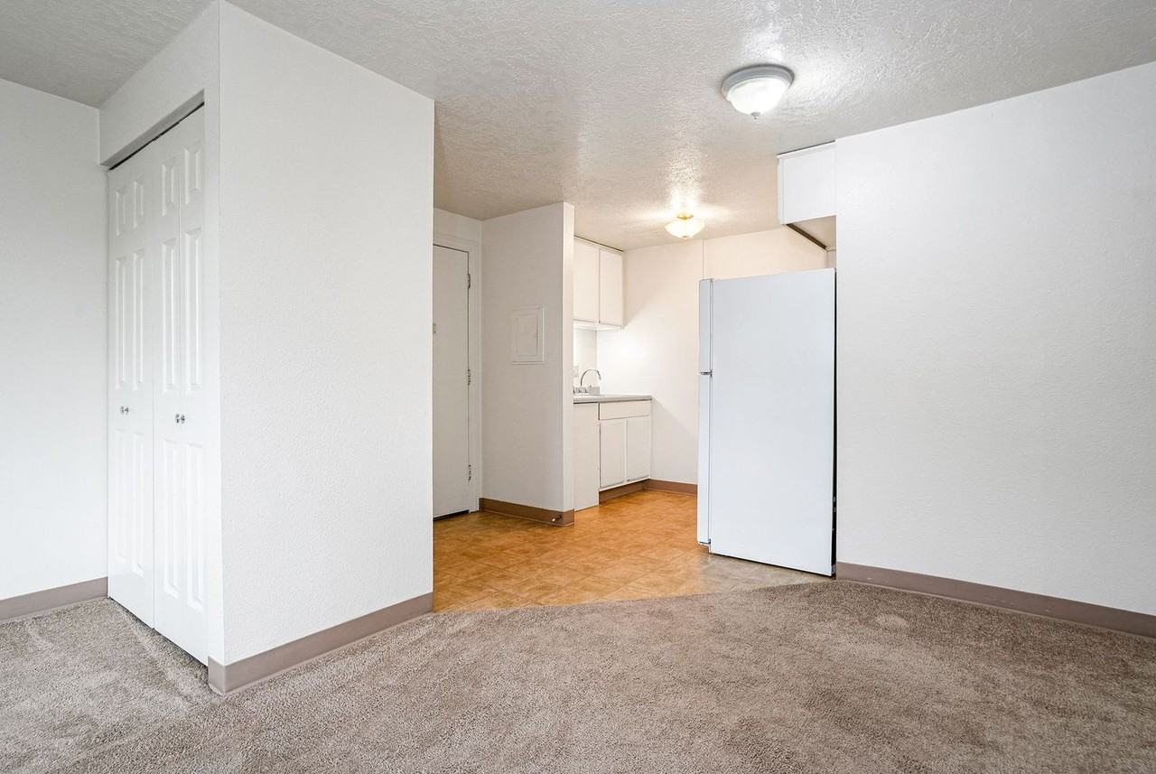 286-Maple Square Apartments - Photo 2 of 24