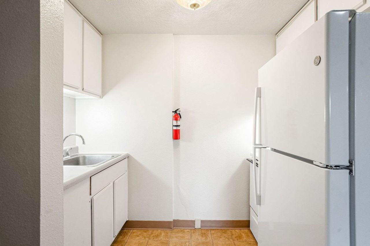 286-Maple Square Apartments - Photo 3 of 24