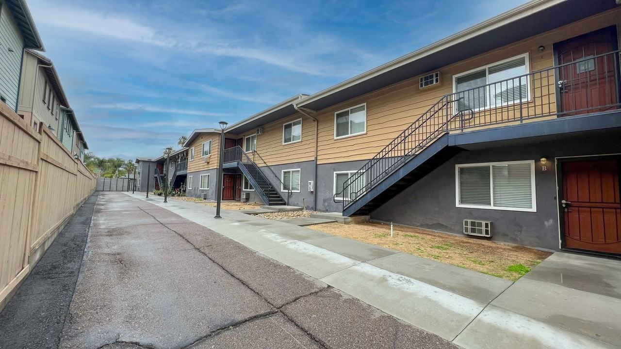 Xav 424 Emerald Avenue - Photo 3 of 4