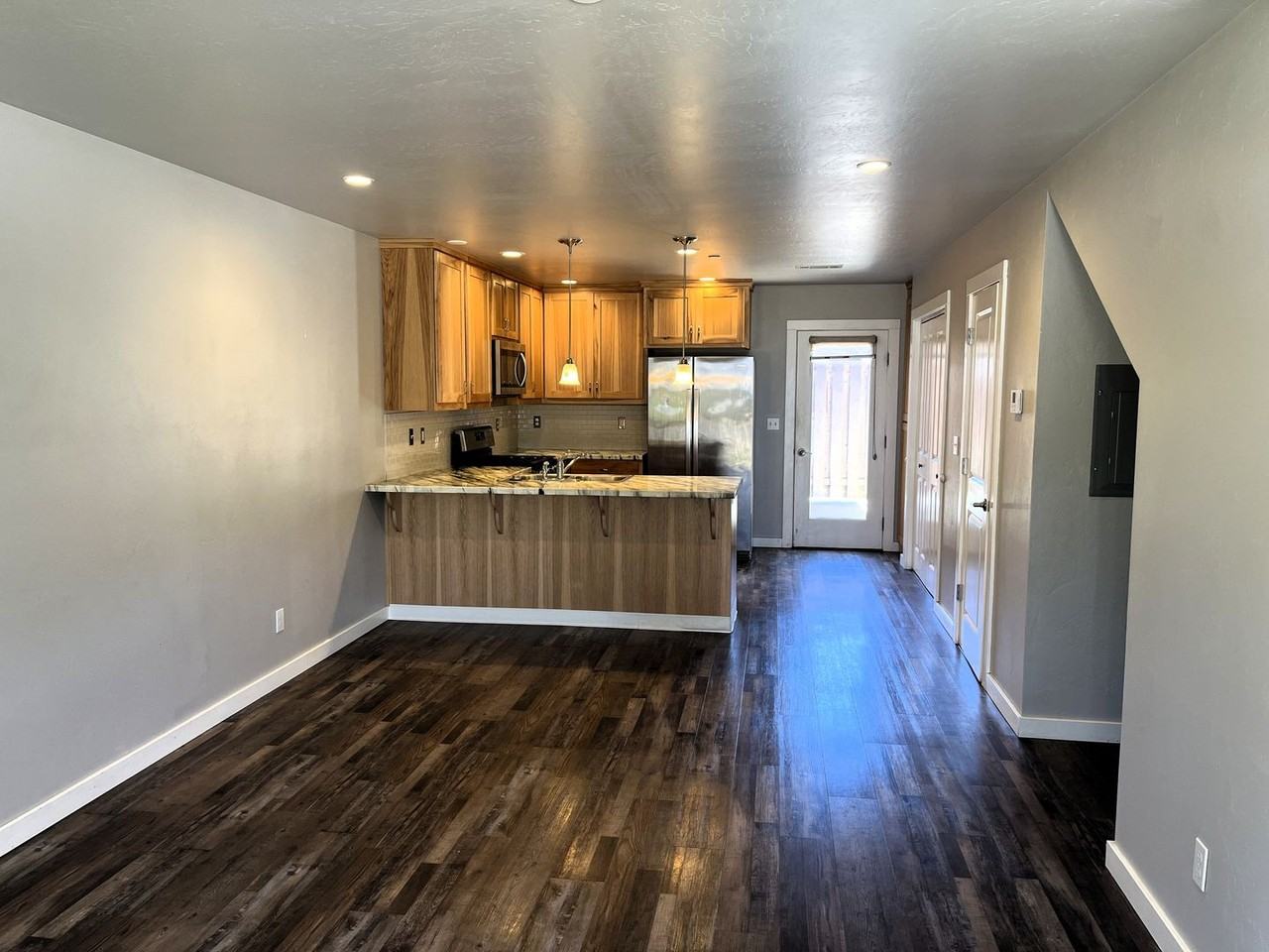 1492 Rohnerville Rd - Photo 3 of 19