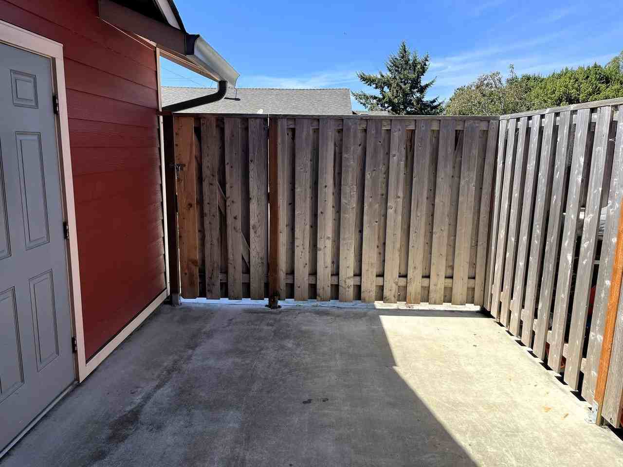 1492 Rohnerville Rd - Photo 6 of 19