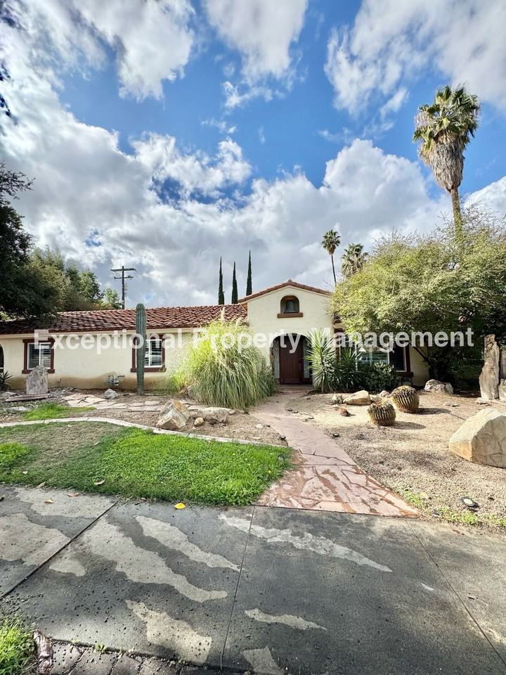 340 S. San Mateo St. - Photo 4 of 28