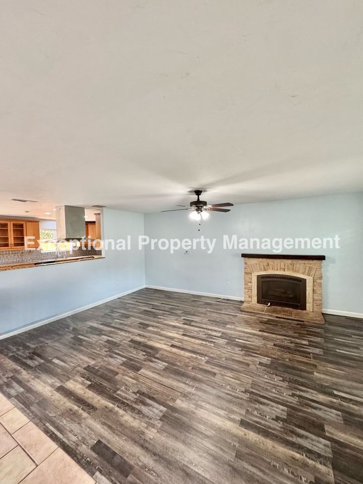 340 S. San Mateo St. - Photo 5 of 28