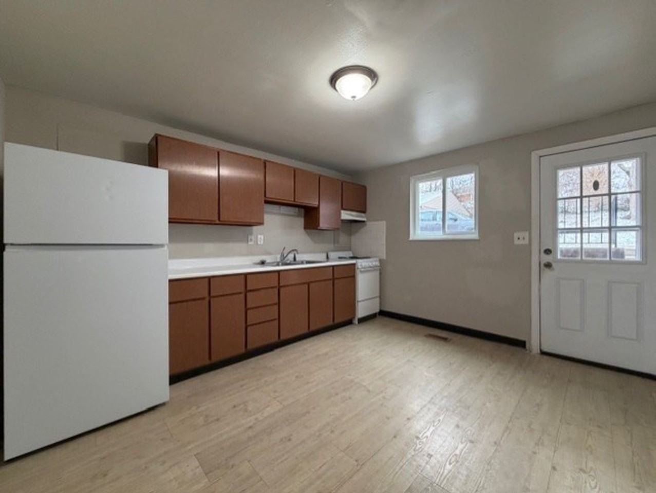 6533 Conway Dr - Photo 3 of 13