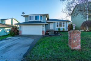 featured image of 309 Nw Cherry Hill Loop